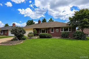 11838 Sunlind Dr, Sunset Hills, MO 63127 - Photo 1