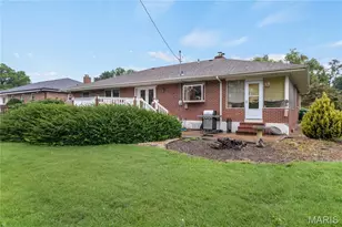 11838 Sunlind Dr, Sunset Hills, MO 63127 - Photo 25