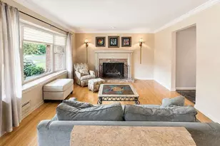 11838 Sunlind Dr, Sunset Hills, MO 63127 - Photo 9