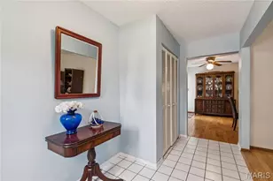 2700 Delaware Dr, Florissant, MO 63033 - Photo 3