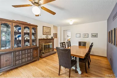 2700 Delaware Drive, Florissant, MO 63033 - Photo 13