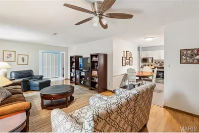 2700 Delaware Drive, Florissant, MO 63033 - Photo 5