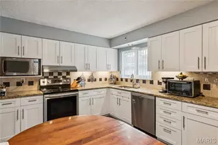 2700 Delaware Dr, Florissant, MO 63033 - Photo 7