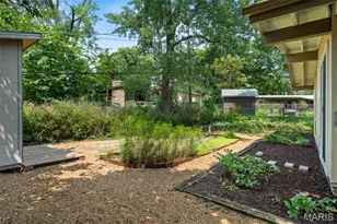 1630 Liggett Dr, Saint Louis, MO 63126 - Photo 27