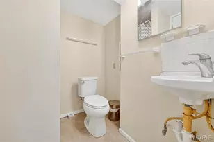 9828 Whitcomb Ln, Affton, MO 63123 - Photo 23