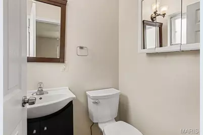 6780 Lesli Mari Court, Florissant, MO 63033 - Photo 9