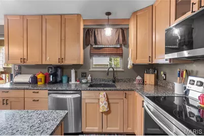 280 Carmel Woods Drive, Ballwin, MO 63021 - Photo 5