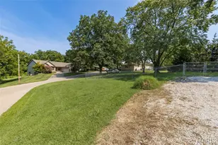 52 Linn Dr, Saint Genevieve, MO 63670 - Photo 3