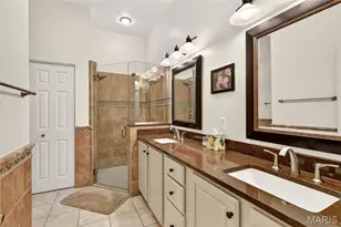 2424 Clayton Pointe Ct, Chesterfield, MO 63017 - Photo 23