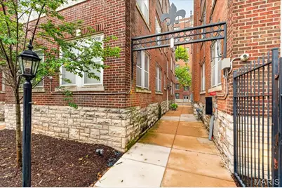 5360 Pershing Avenue #2A, Saint Louis, MO 63112 - Photo 3