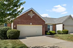 25 Turtle Creek Villas Dr, O'Fallon, MO 63366 - Photo 3