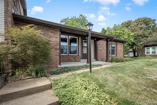 12970 Burning Bush Ct, Saint Louis, MO 63146 - Photo 3