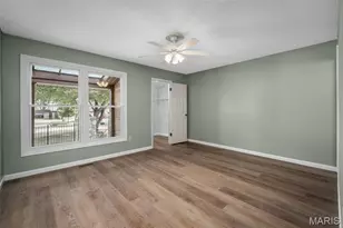 12970 Burning Bush Ct, Saint Louis, MO 63146 - Photo 17