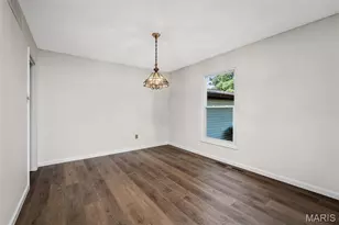 12970 Burning Bush Ct, Saint Louis, MO 63146 - Photo 9