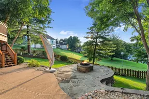 3559 Burgundy Way Dr, Saint Louis, MO 63129 - Photo 11