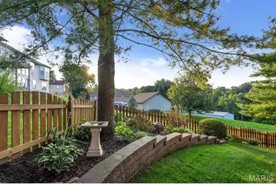 3559 Burgundy Way Drive, Saint Louis, MO 63129 - Photo 13