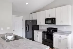 223 Westhaven Cir Dr, Wentzville, MO 63385 - Photo 9