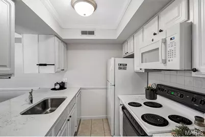 425 S Geyer Road #H, Saint Louis, MO 63122 - Photo 7