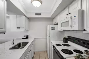 425 S Geyer Rd, Saint Louis, MO 63122 - Photo 7