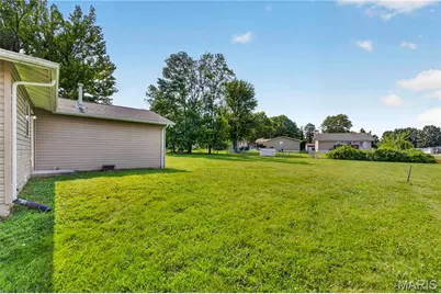 3689 Whispering Woods Drive, Florissant, MO 63031 - Photo 21