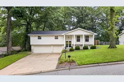 9 San Camille Court, Saint Charles, MO 63303 - Photo 3