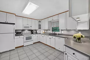 9 San Camille Ct, Saint Charles, MO 63303 - Photo 13