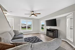1080 Chesterfield Dr, Wentzville, MO 63385 - Photo 9
