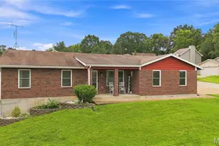 2172 Larkspur Lndg, Imperial, MO 63052 - Photo 3