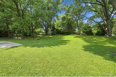 1329 Coburg Lands Drive, Bellefontaine Neighbors, MO 63137 - Photo 23