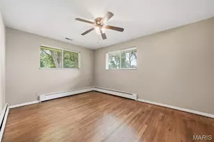 1329 Coburg Lands Dr, Bellefontaine Neighbors, MO 63137 - Photo 15