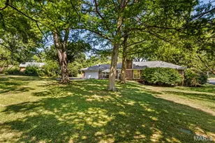 24 Nantucket Ln, Olivette, MO 63132 - Photo 41