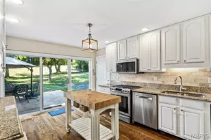 24 Nantucket Ln, Olivette, MO 63132 - Photo 21