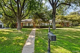 24 Nantucket Ln, Olivette, MO 63132 - Photo 1