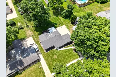 408 Algonquin Drive, Ballwin, MO 63011 - Photo 51