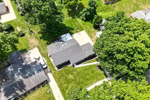 408 Algonquin Dr, Ballwin, MO 63011 - Photo 51