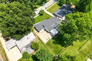 408 Algonquin Dr, Ballwin, MO 63011 - Photo 53