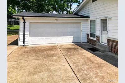 408 Algonquin Drive, Ballwin, MO 63011 - Photo 45