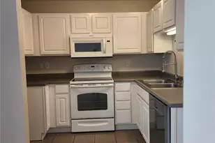 321 Heritage Commons Cir, O'Fallon, MO 63368 - Photo 7