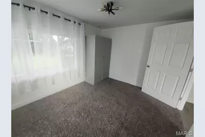 9461 Brenda Avenue, Affton, MO 63123 - Photo 7