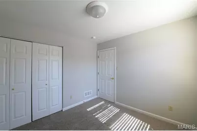 4939 Heritage Heights, Hazelwood, MO 63042 - Photo 21