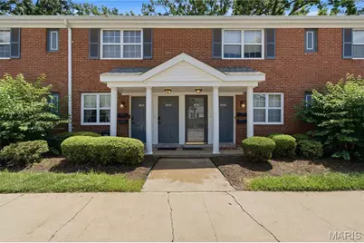 8916 N Swan Circle, Saint Louis, MO 63144 - Photo 1