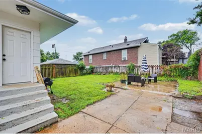 8735 Brenda Avenue, Affton, MO 63123 - Photo 19