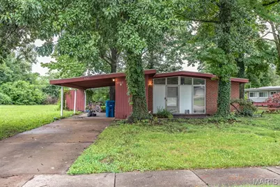 6563 January Avenue, Berkeley, MO 63134 - Photo 1
