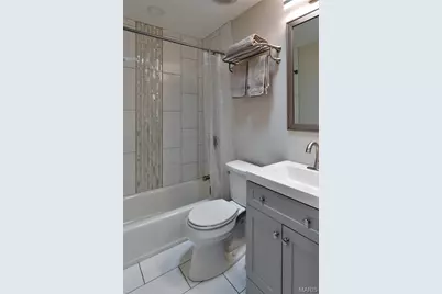 965 Orchard Lakes Drive, Saint Louis, MO 63146 - Photo 25