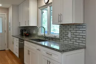 965 Orchard Lakes Dr, Saint Louis, MO 63146 - Photo 23