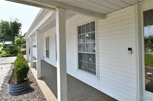 965 Orchard Lakes Dr, Saint Louis, MO 63146 - Photo 3