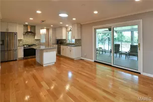 965 Orchard Lakes Dr, Saint Louis, MO 63146 - Photo 13
