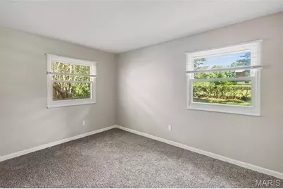 1535 Surf Side Drive, Saint Louis, MO 63138 - Photo 9