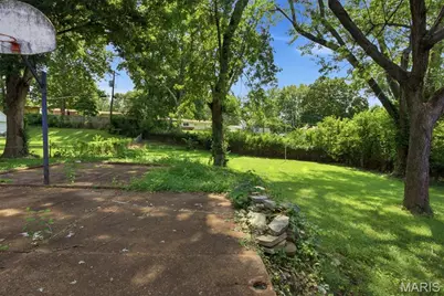 1610 Gallant Fox Drive, Florissant, MO 63033 - Photo 33