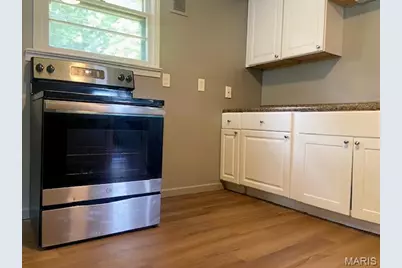 39 Bayview Drive, Ferguson, MO 63135 - Photo 3
